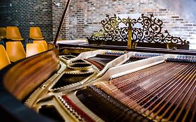 Piano B&B + Coworking